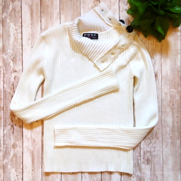 Poof! women's white button turtleneck sweater size small (J4) - Picture 4 of 4